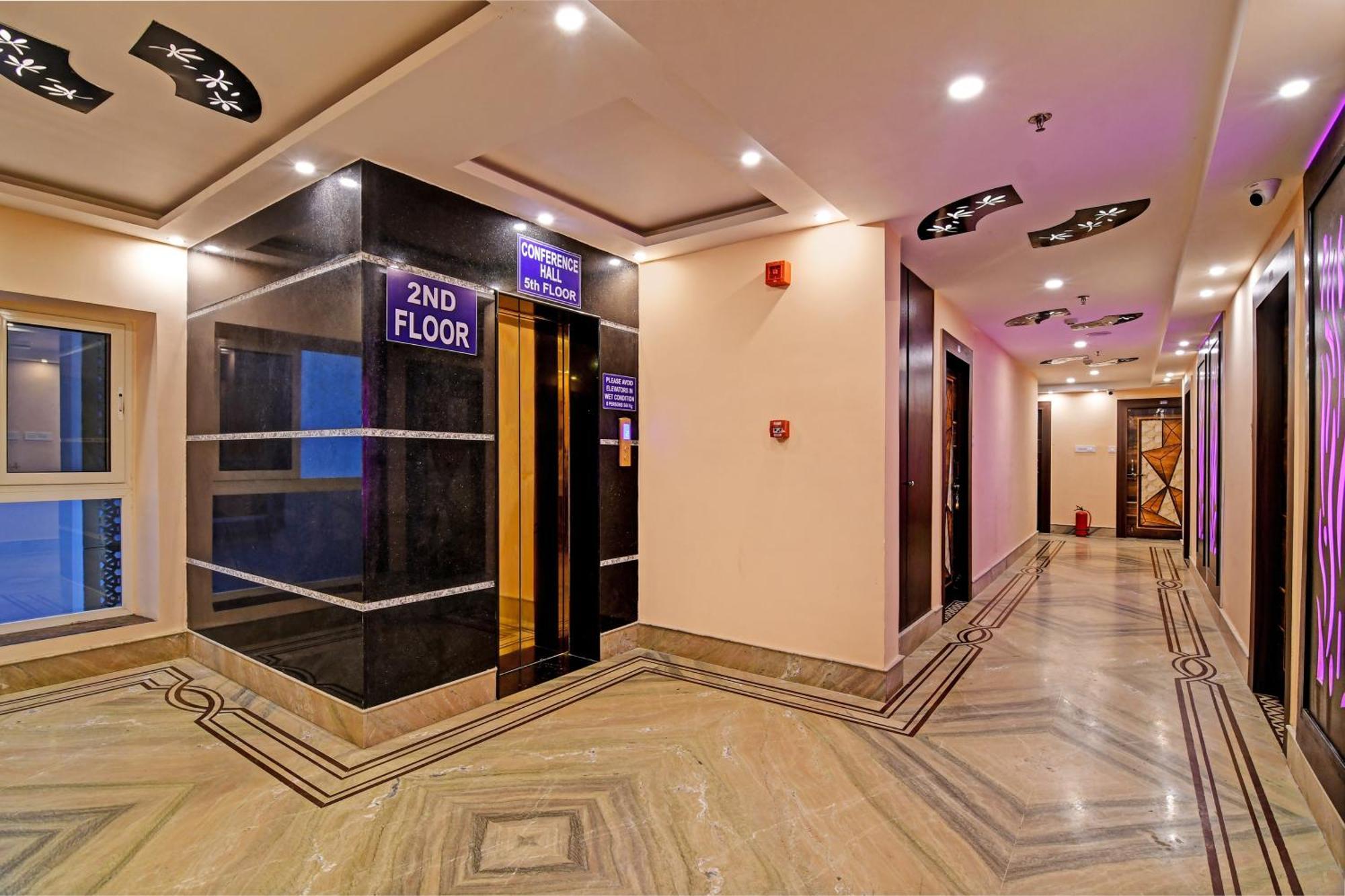 Townhouse The Grand Touch & The Royal Touch Hotell Digha  Eksteriør bilde